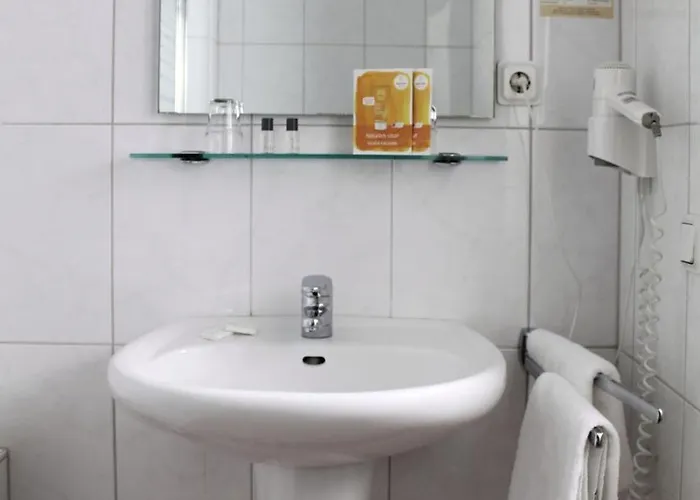 Akazienhof & Brauhaus Гостевой дом 3*